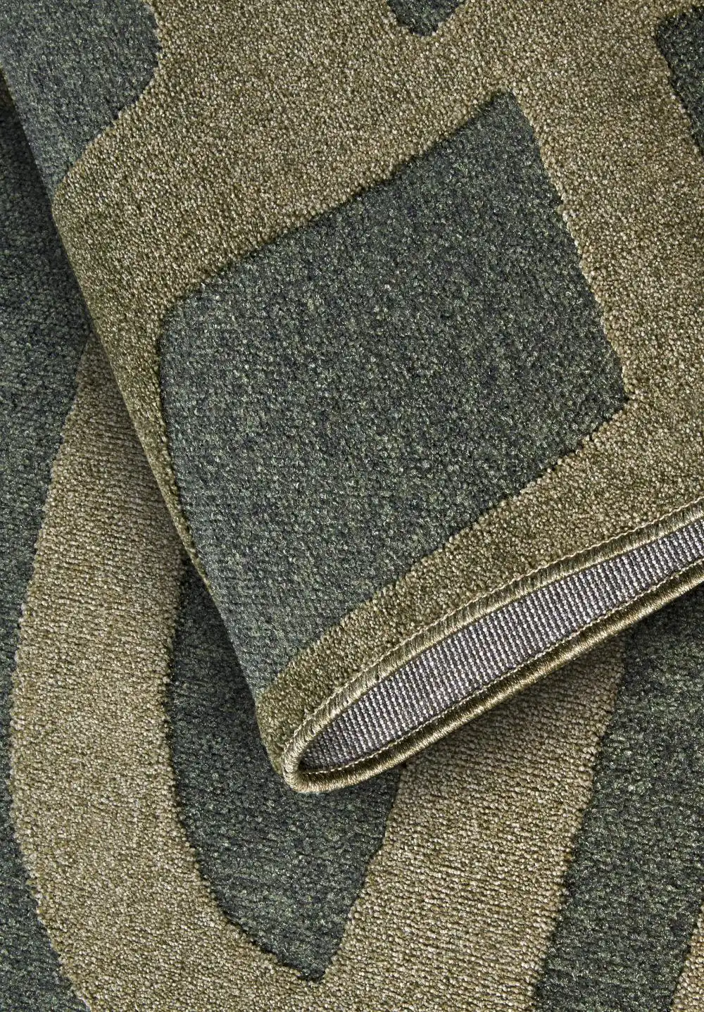 1879 106141 Jungle Green Rug - Image 4