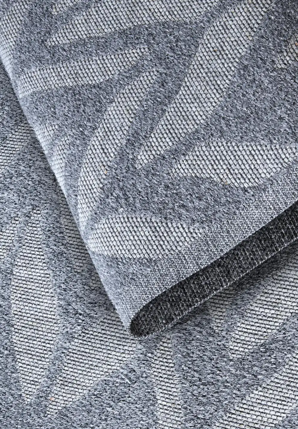 1883 Indoor Outdoor 106151 Grey Rug - Image 3