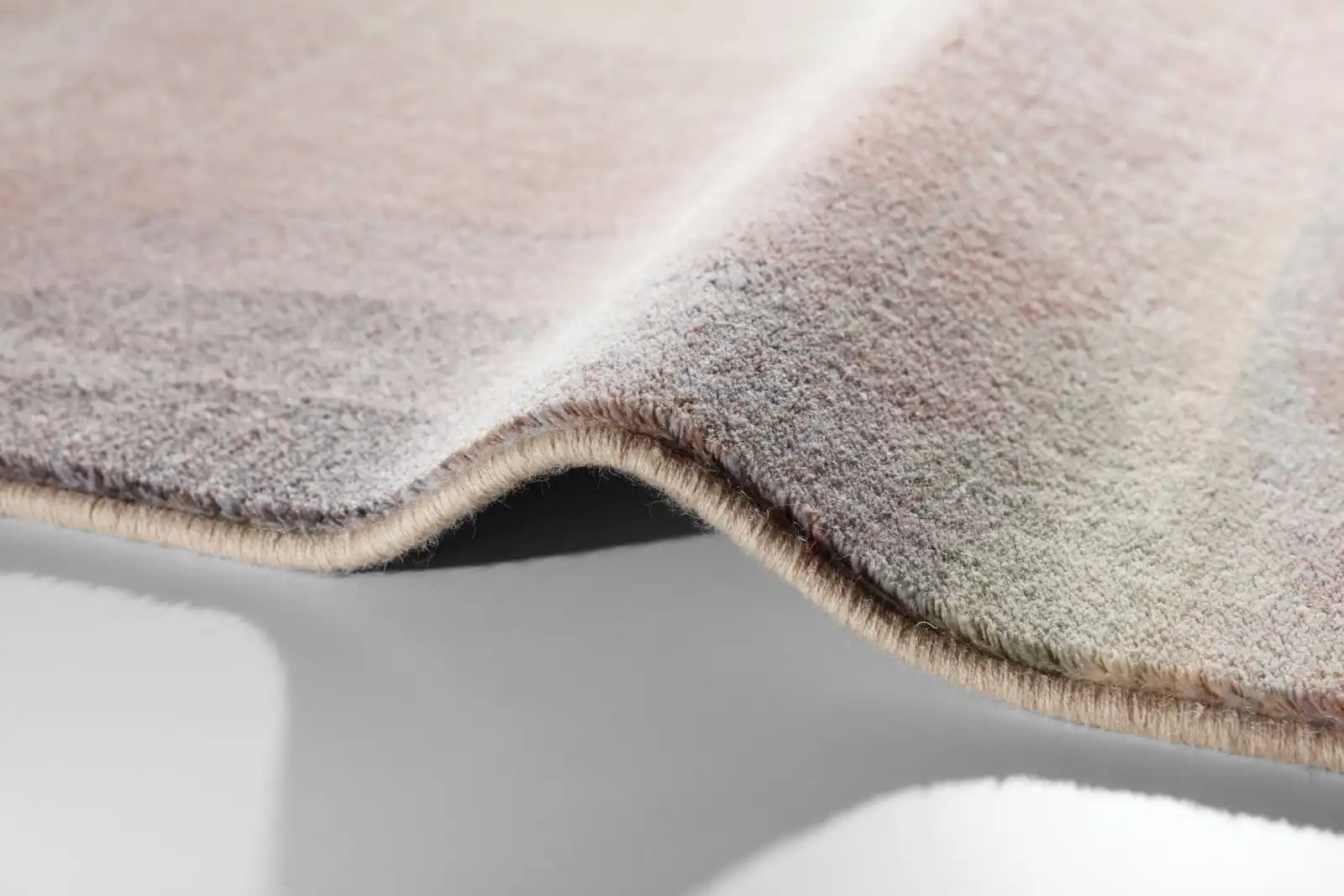 Agnus Kaola Rose Rug - Image 3