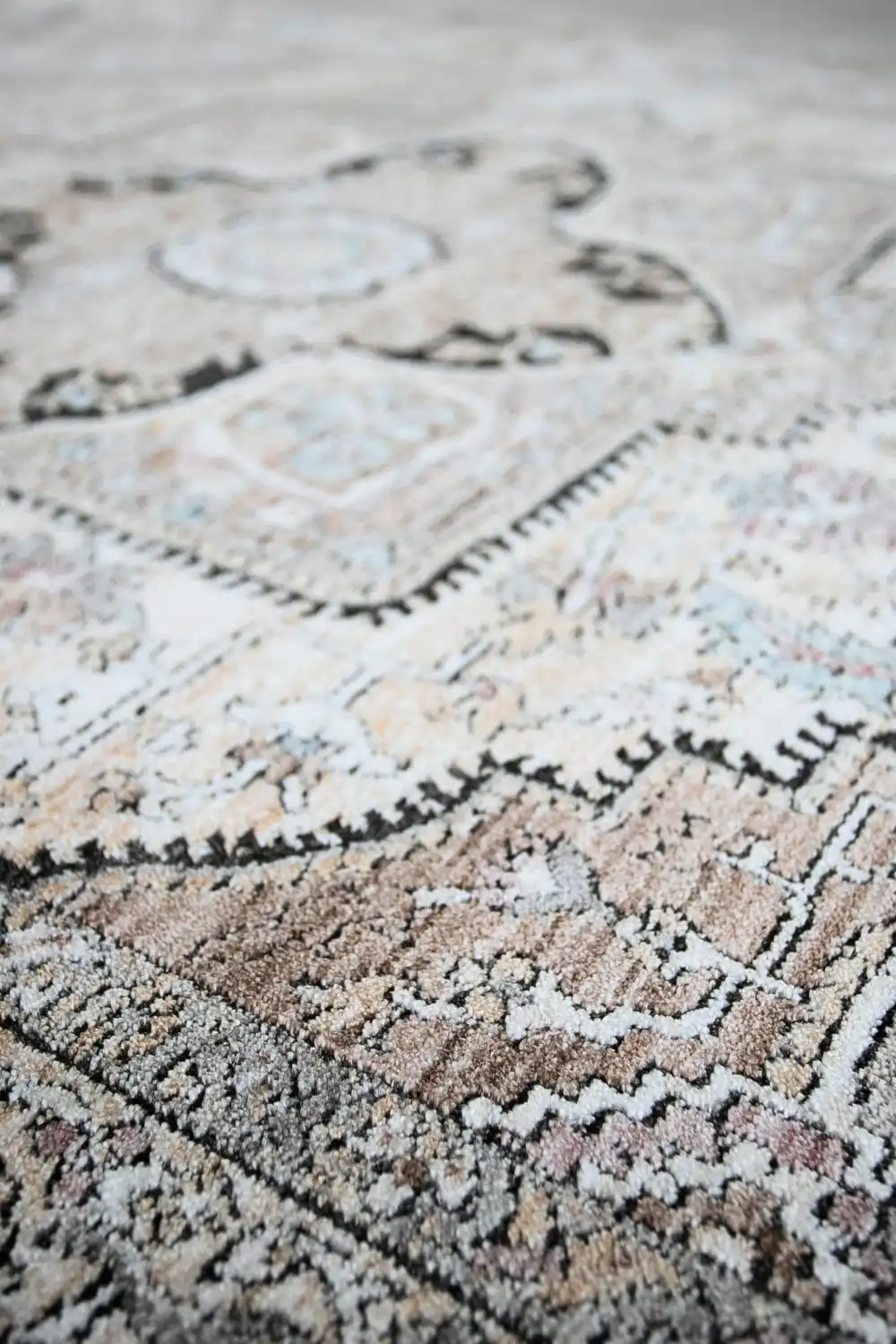 Alia 842G5 Anthracite Grey Rug - Image 9