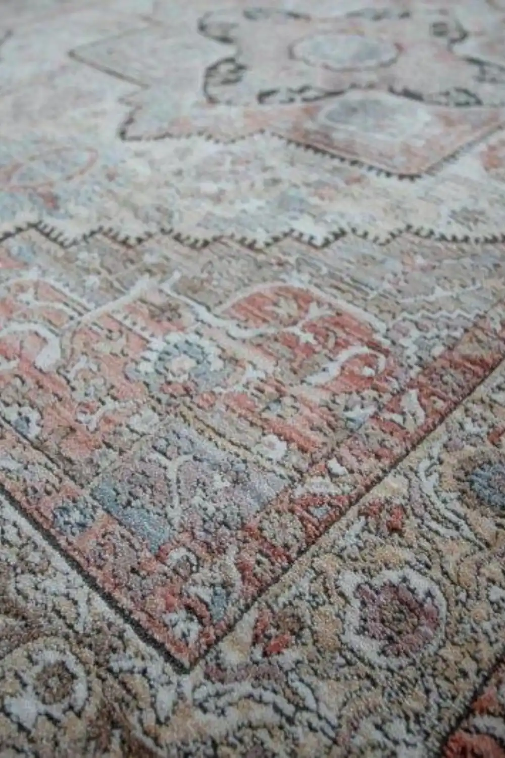 Alia 842GL Anthracite Rose Rug - Image 5