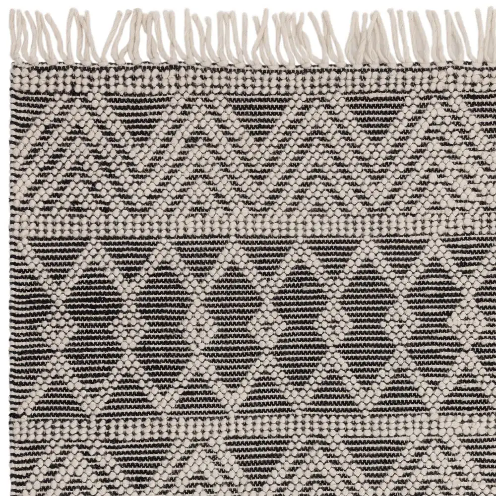 Asra Black Rug - Image 3