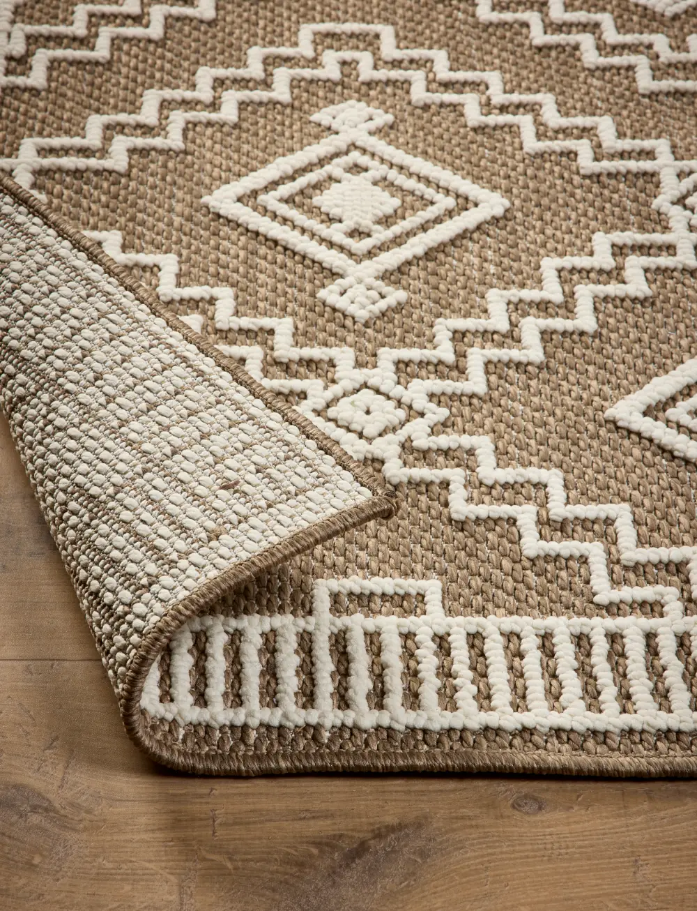 Atlas indoor / Outdoor Coffee Diamond - Image 4