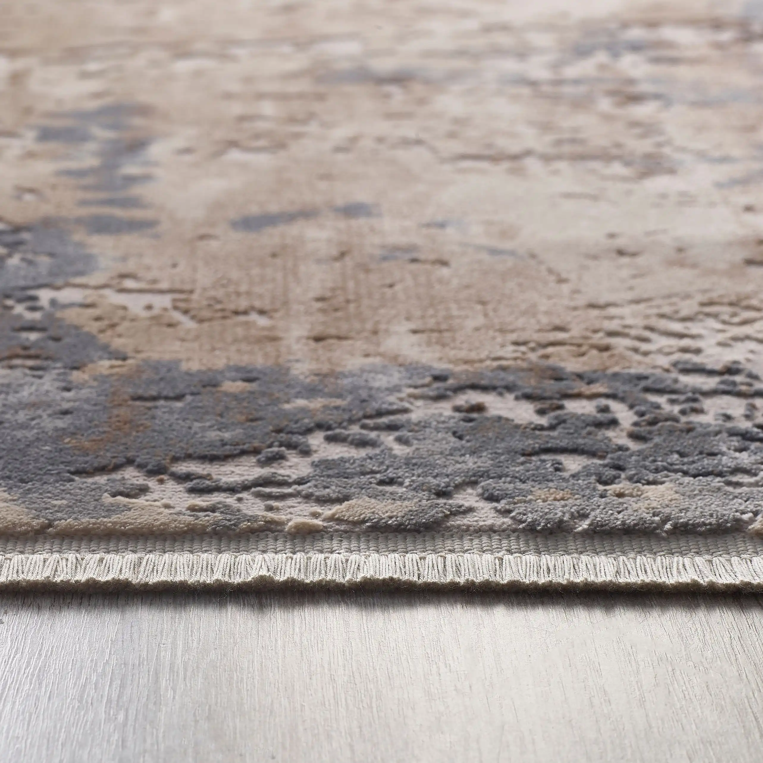 Aura Hug Cosimo Distressed with Fringe Rug - Image 2