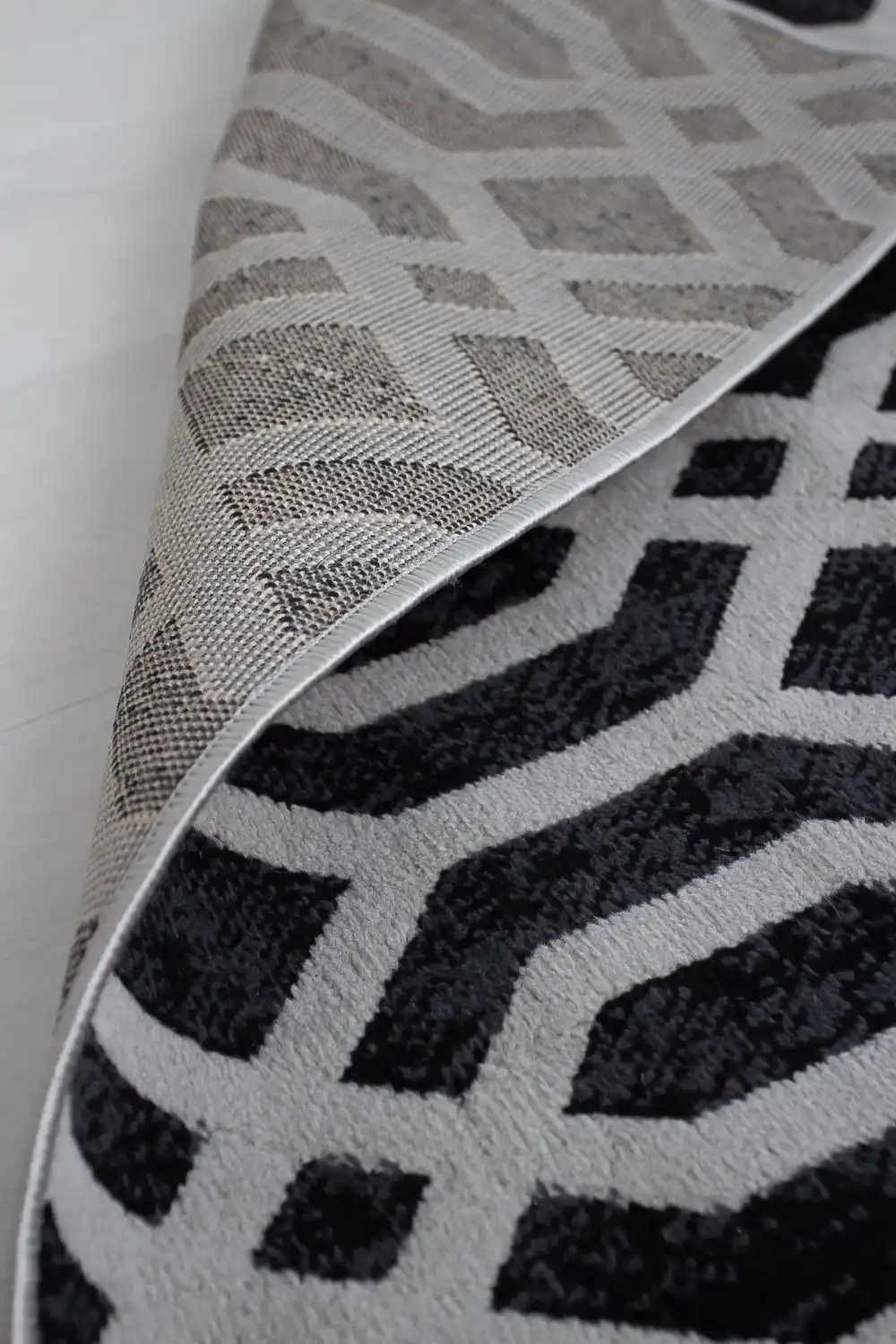 Balletto 18FA Anthracite Light Grey Rug - Image 3