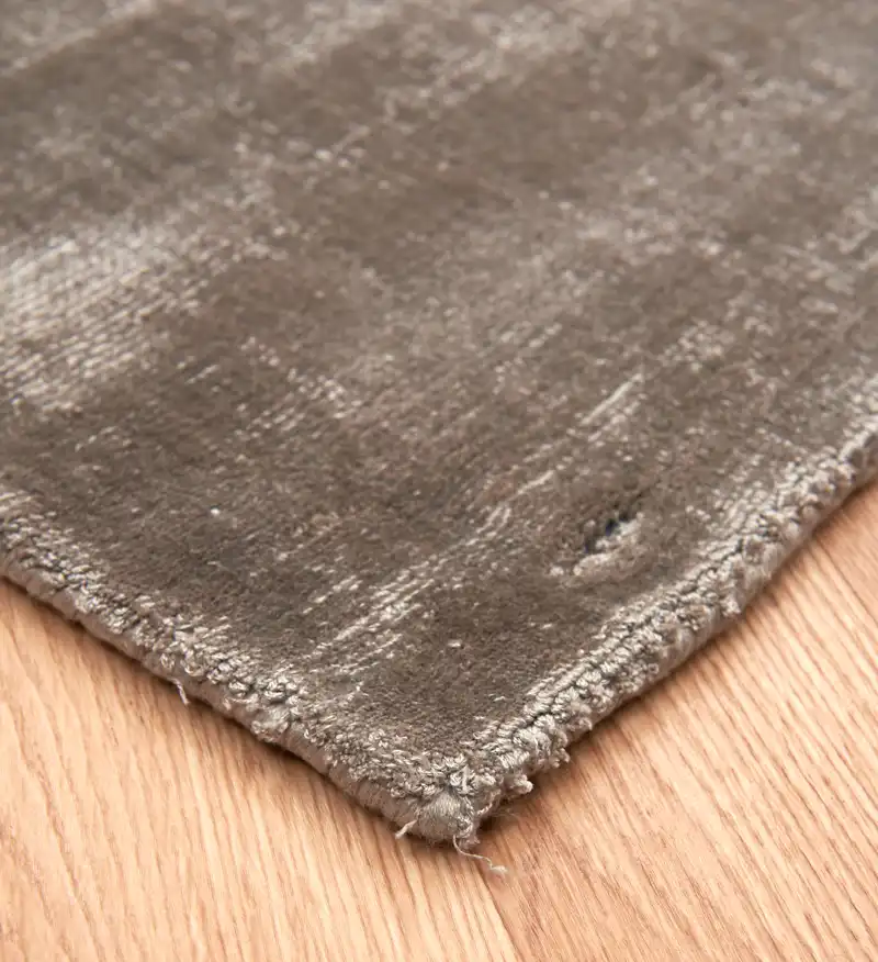 Blade Smoke Rug - Image 4