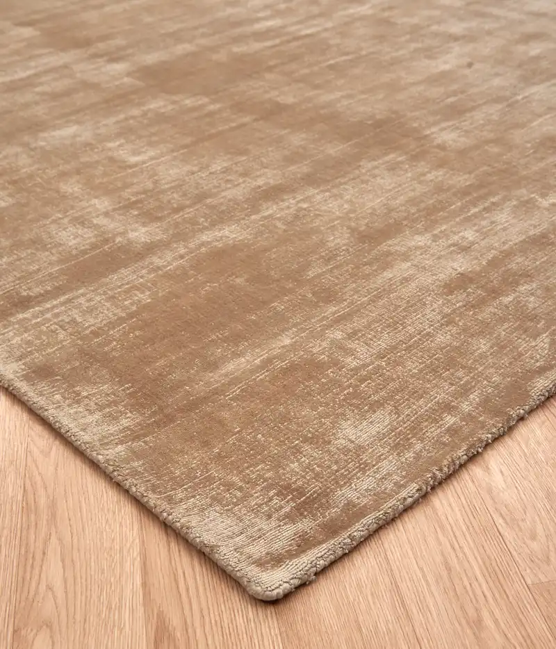 Blade Soft Gold Rug - Image 2