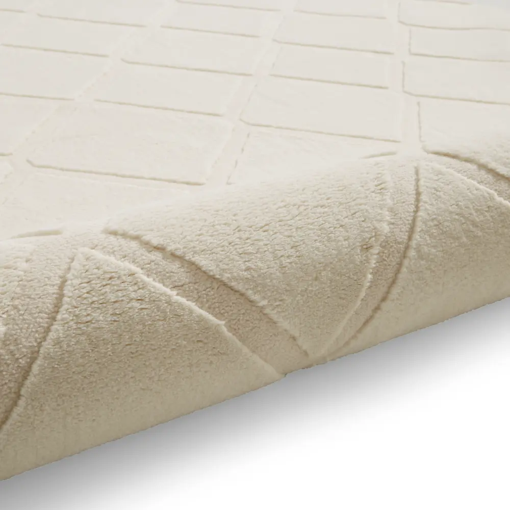 Catherine Lansfield Cosy Diamond Cream - Image 9