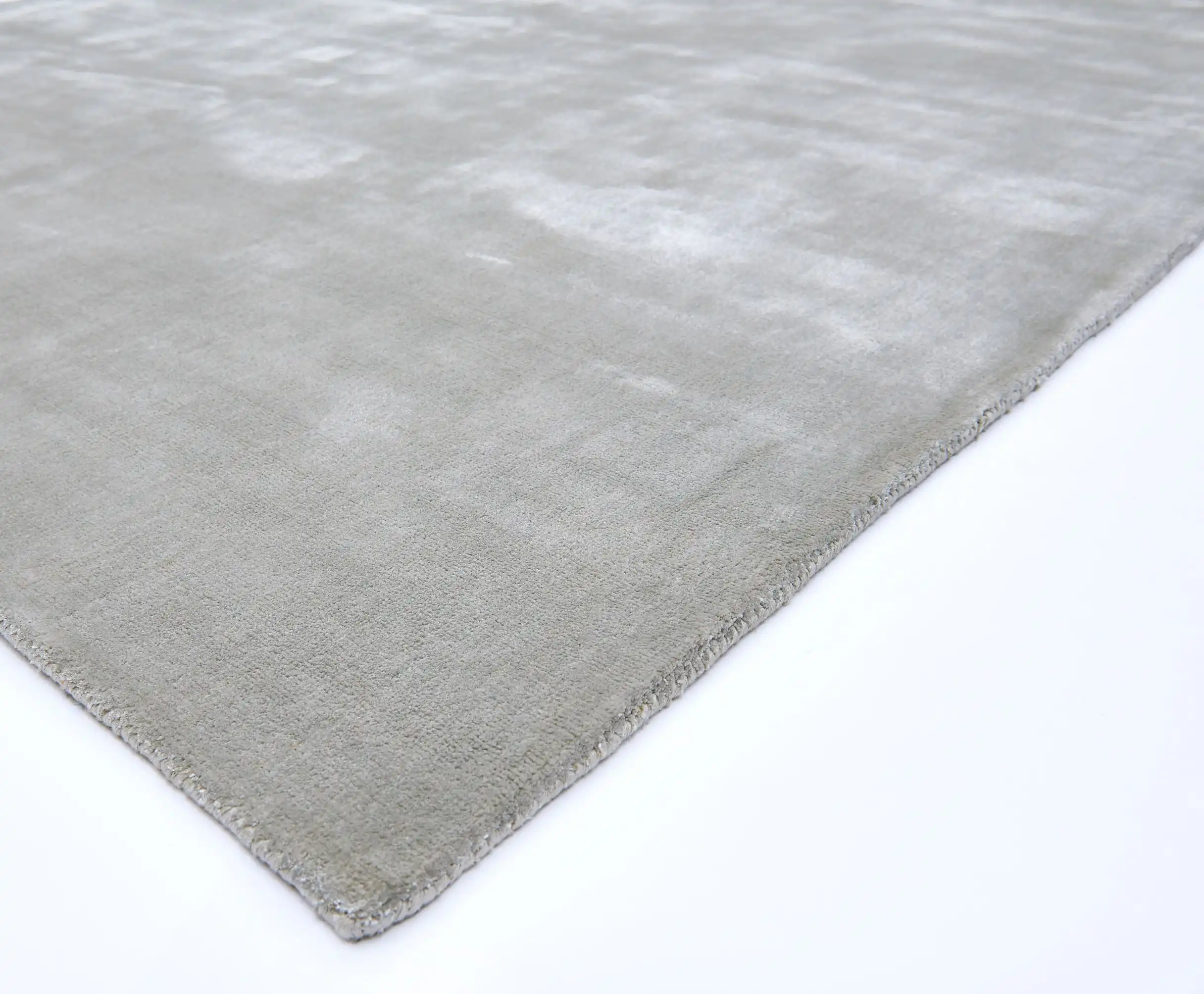 Chrome Silver Rug - Image 3