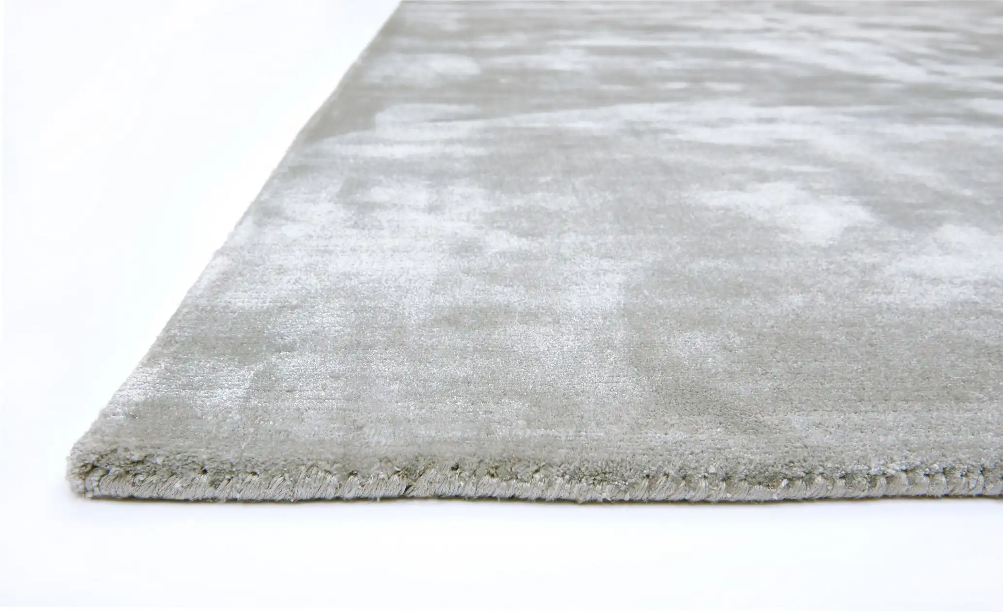 Chrome Silver Rug - Image 4