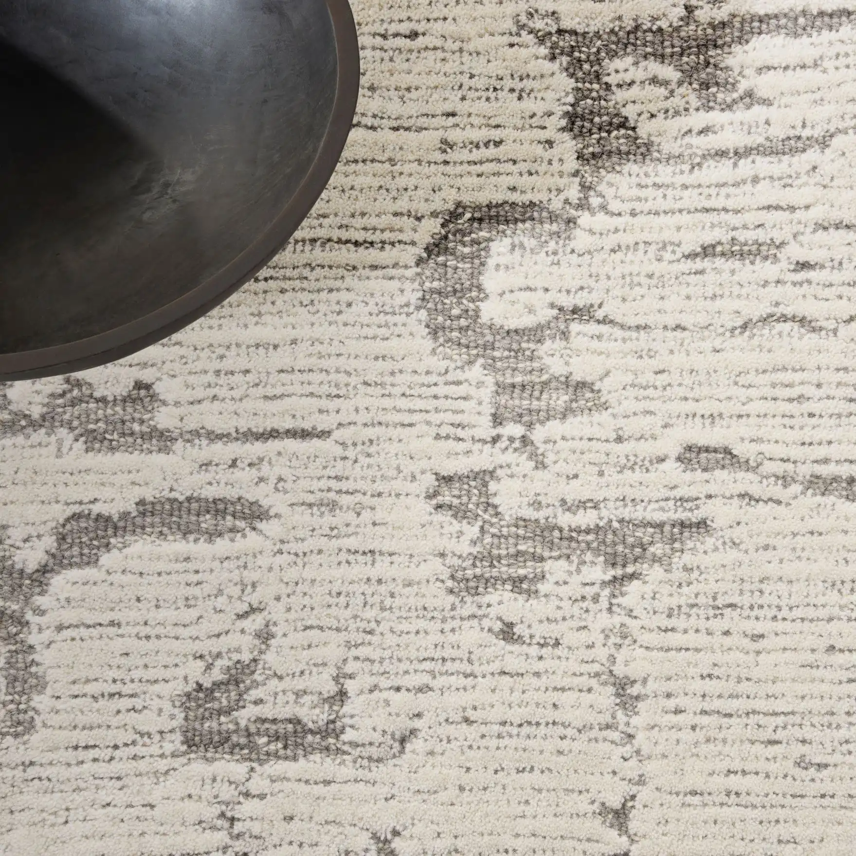 CK009 Sculptural SCL01 Grey Rug - Image 3