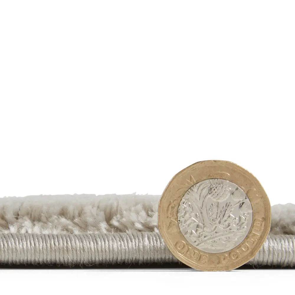 Catherine Lansfield Cosy Diamond Silver - Washable - Image 5