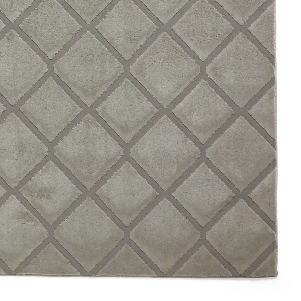 Catherine Lansfield Cosy Diamond Silver - Washable - Image 9