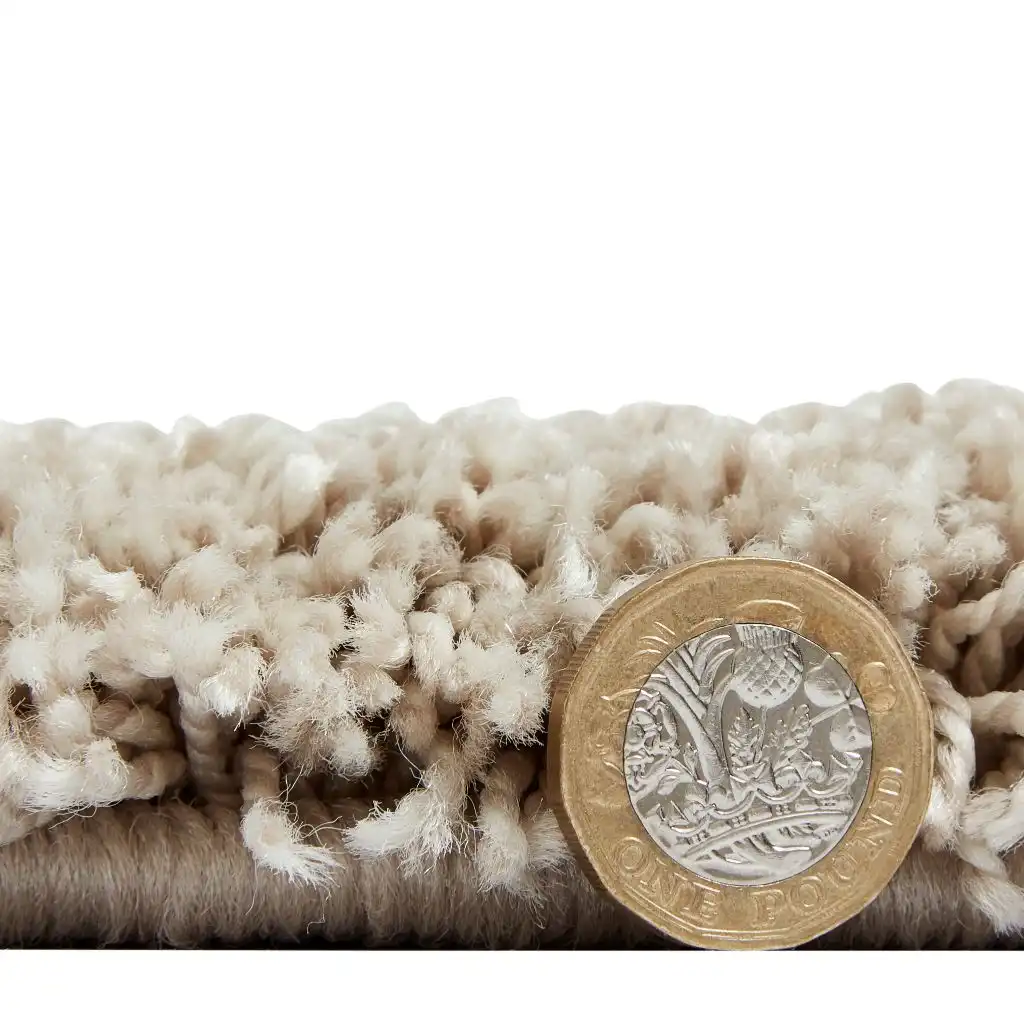 Deluxe Beige Rug - Image 4