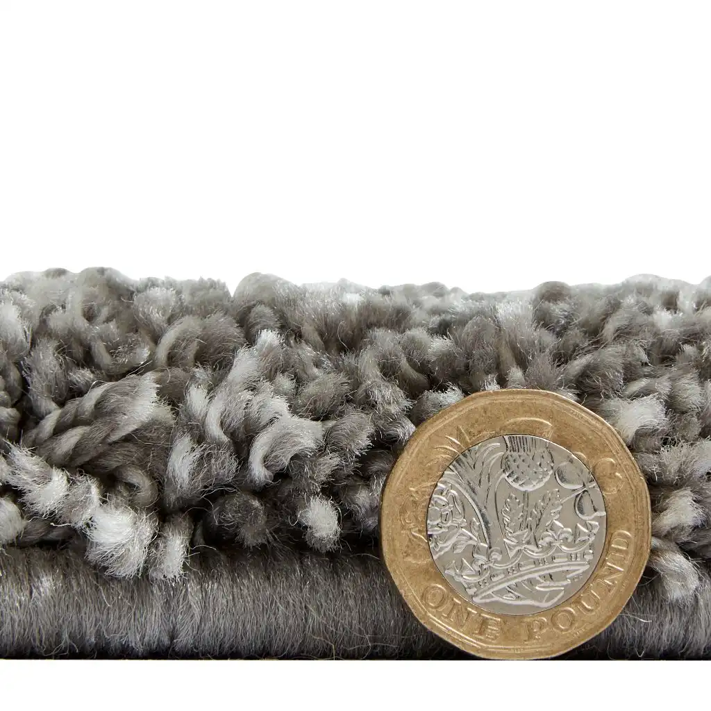 Deluxe Grey Rug - Image 4