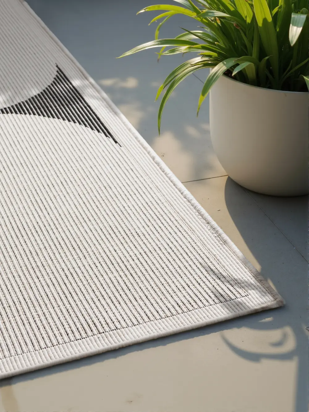 Duet 106244 Black White Indoor / Outdoor Reversible - Image 27