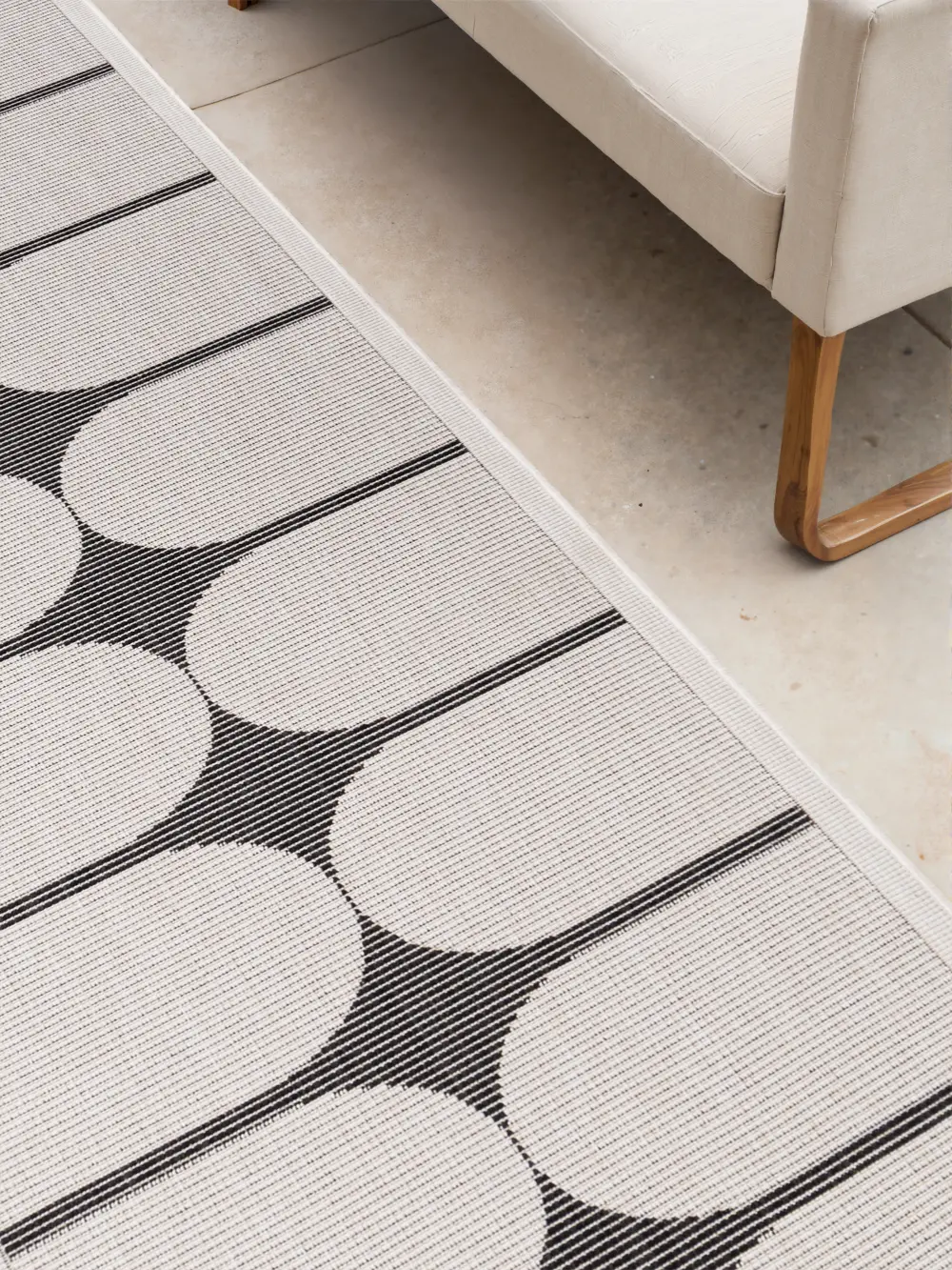 Duet 106244 Black White Indoor / Outdoor Reversible - Image 7