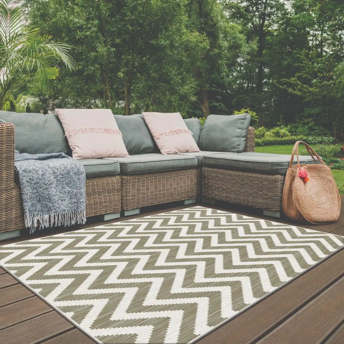 Duo Weave Indoor/Outdoor Chevron Natural Rug