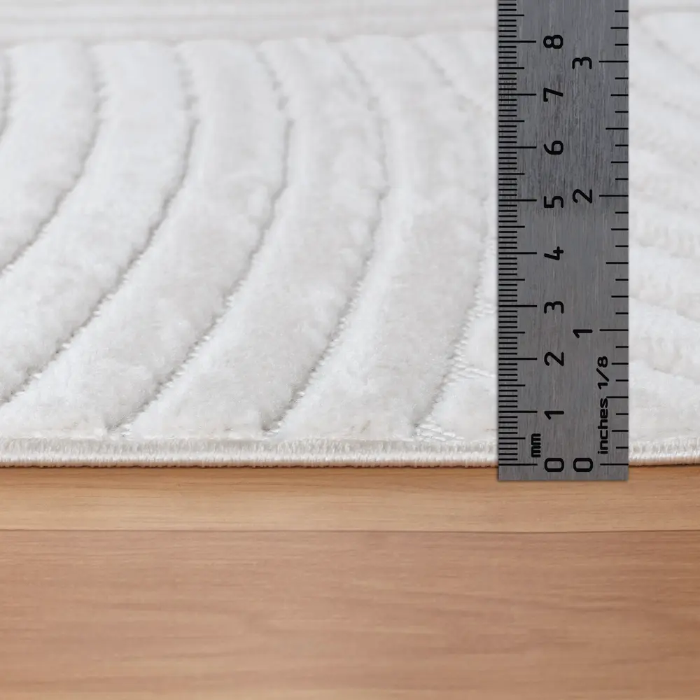 Emiko In- & Outdoor 3D High & Low Pile Textured White Rug - Image 5