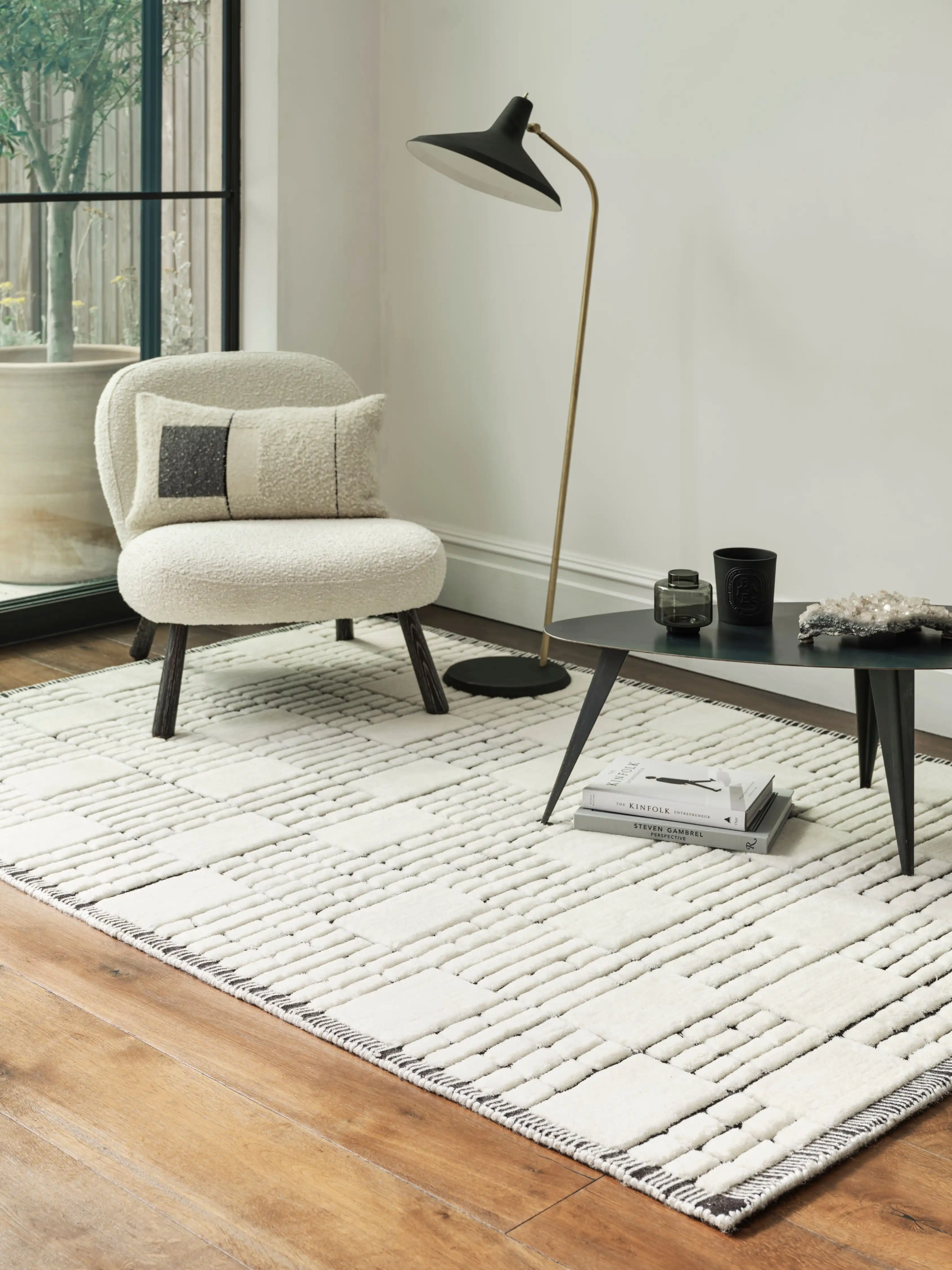 Empire Cream Black Rug