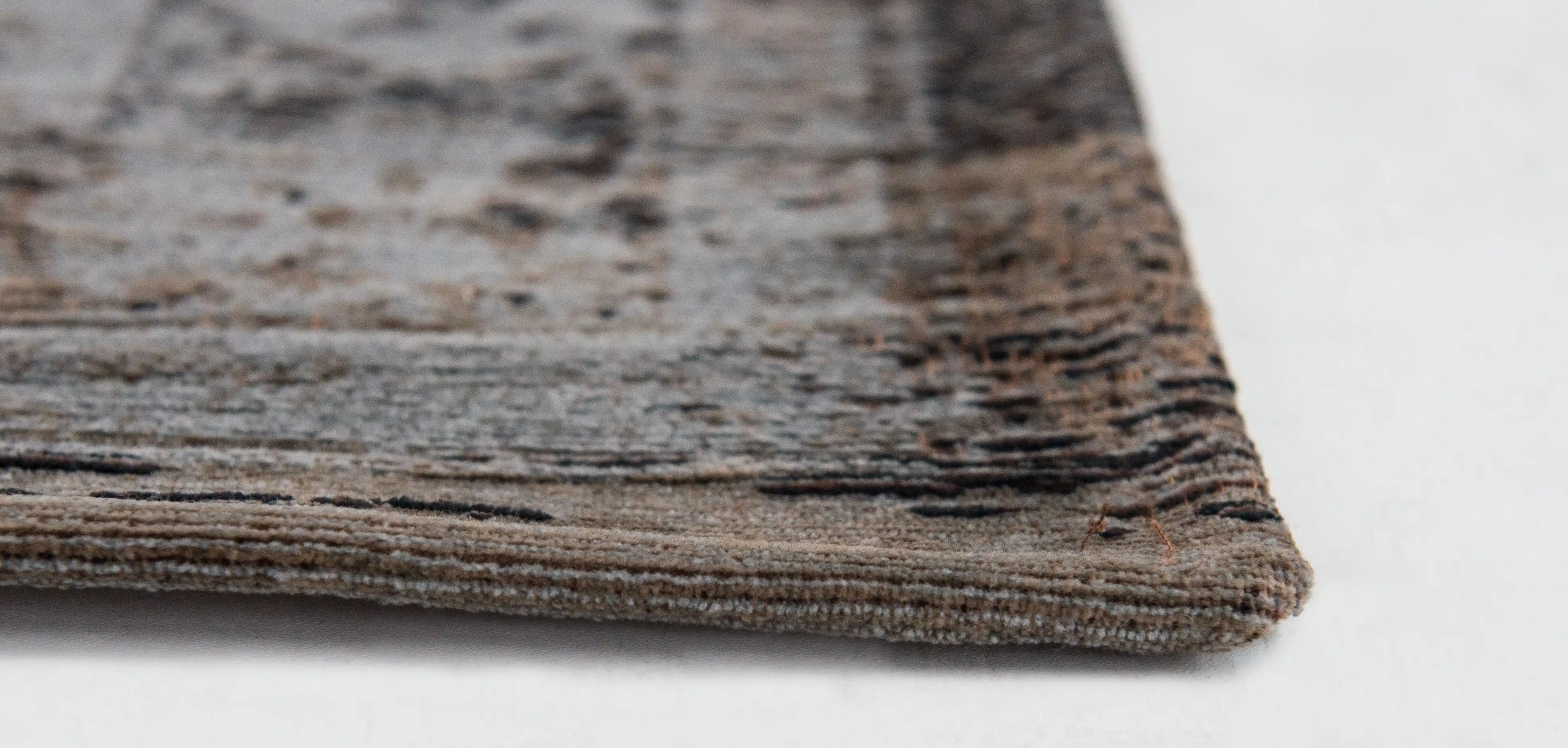 Fading World 8257 Grey Ebony Washable Rug - Image 5