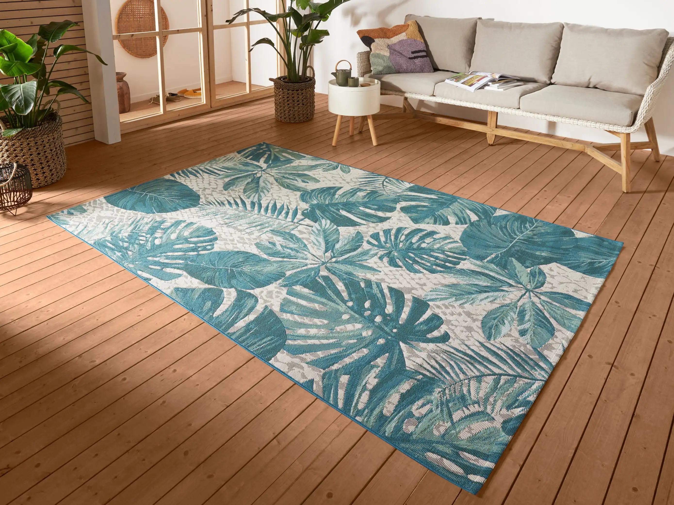 Flair 105618 Tropical Leaves Turquoise Rug