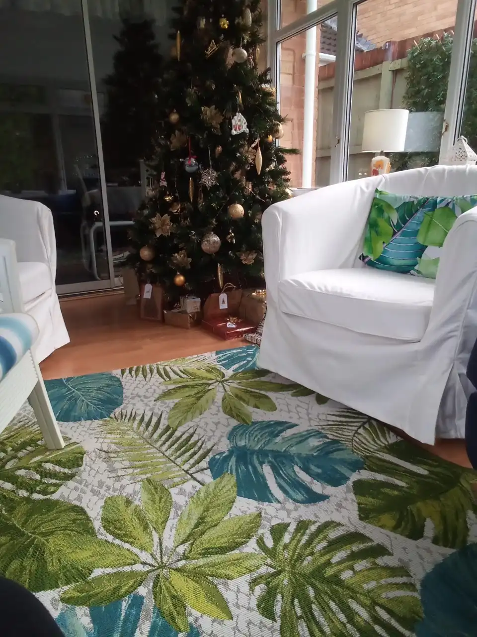 Flair 105617 Tropical Leaves Turquoise Green Rug - Image 2