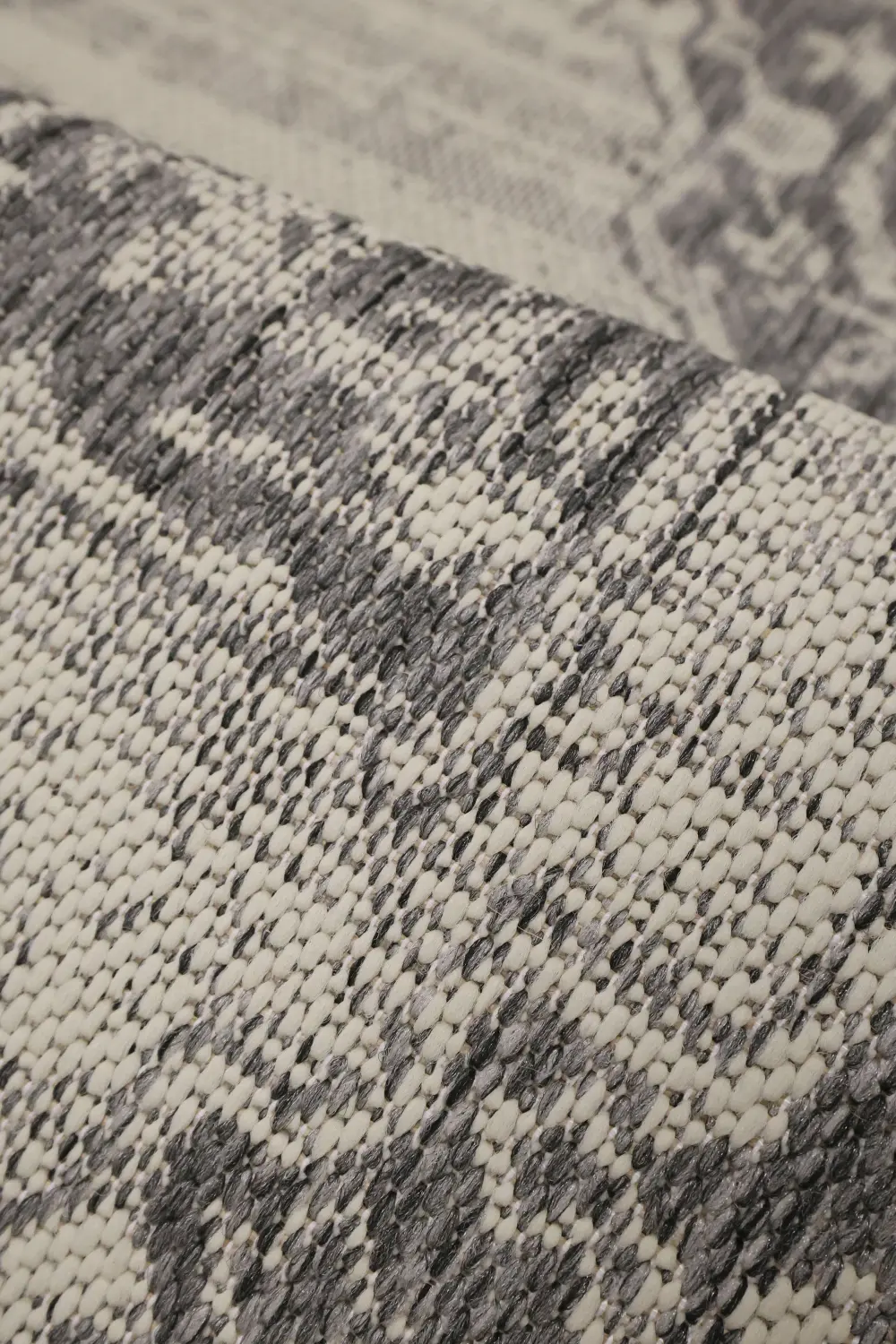 FLATWEAVE GEL Medallion Steel Grey - Image 5