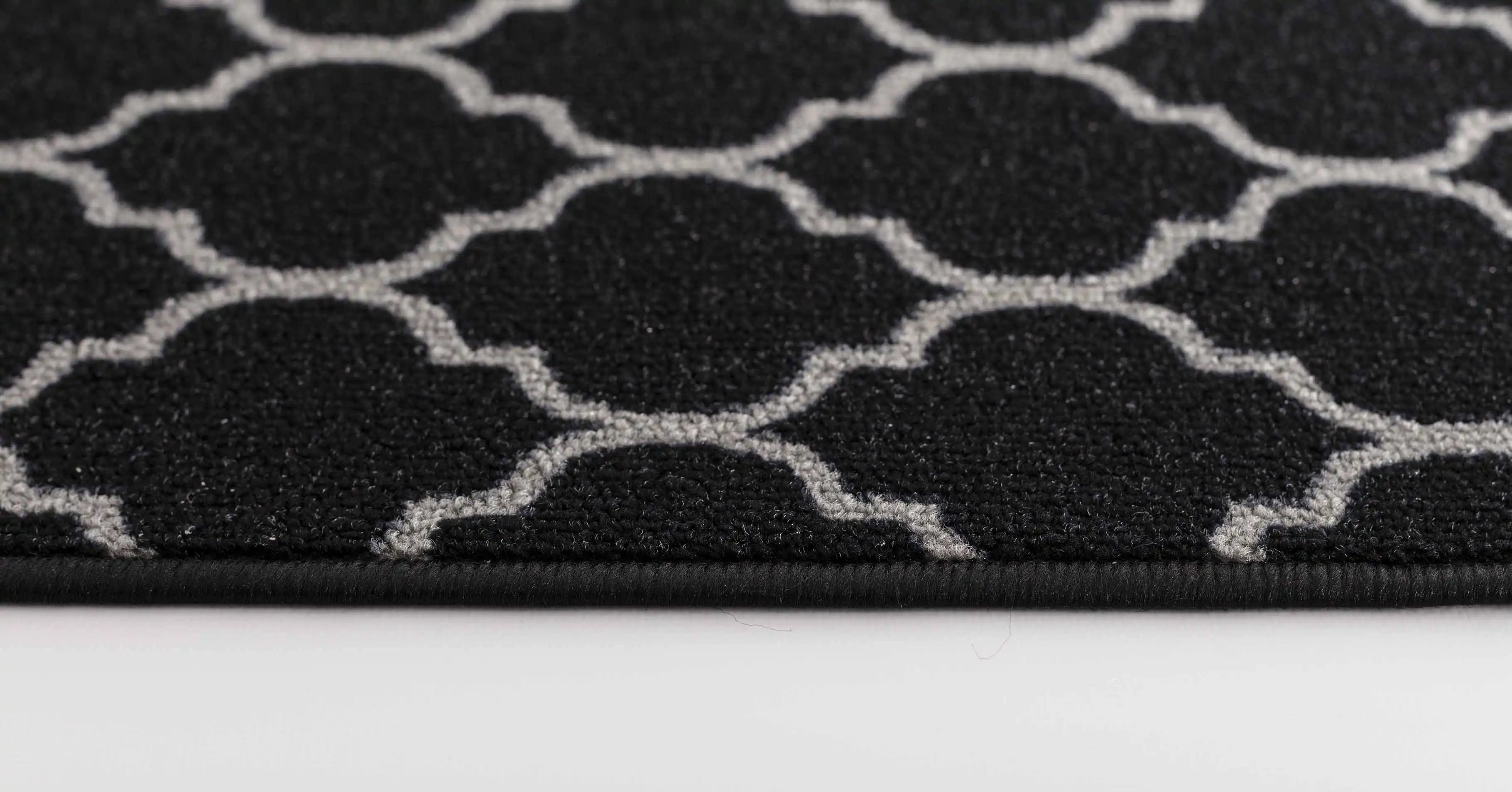 Washable Gel-Back Havana Trellis Black Rug - Image 3