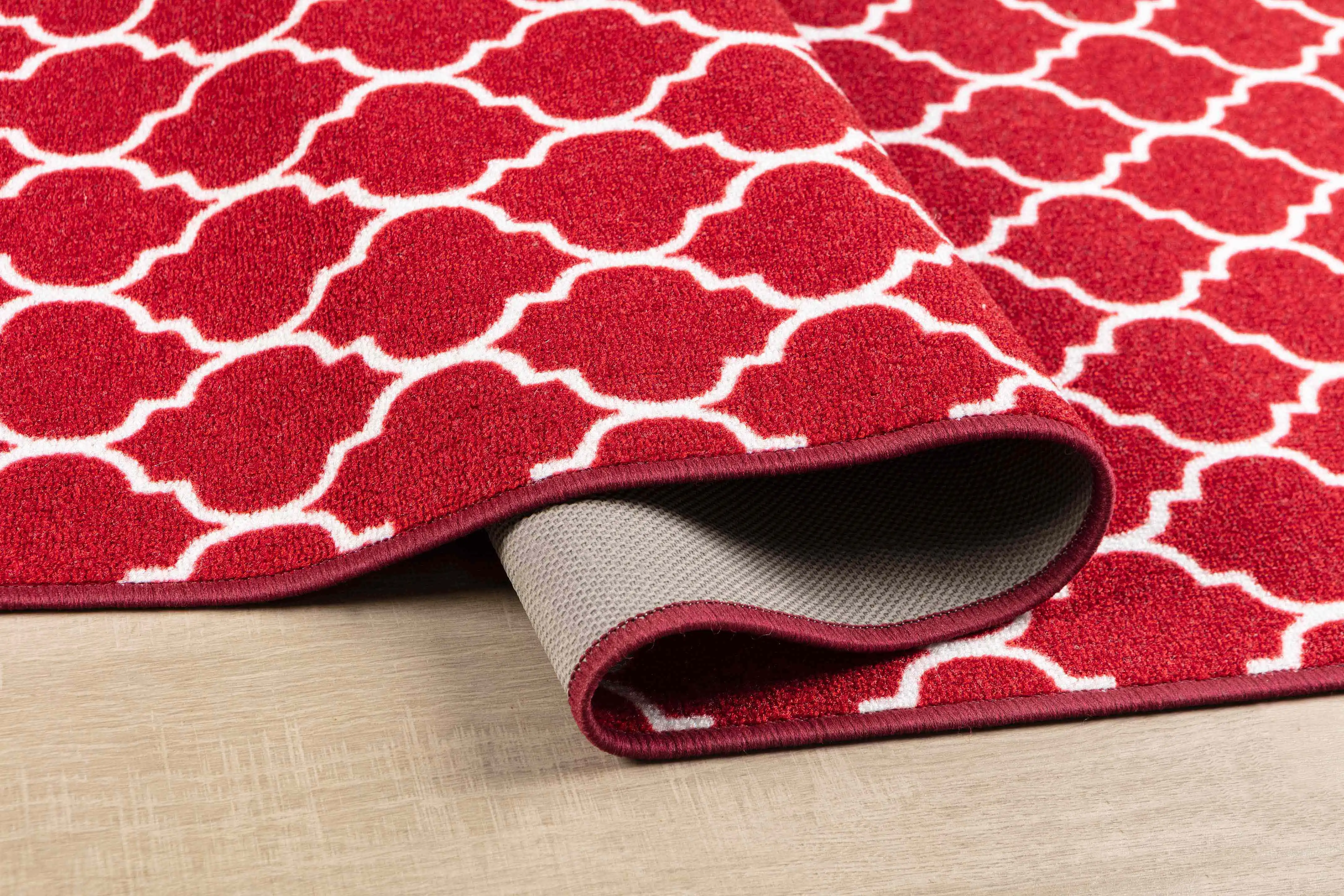 Washable Gel-Back Havana Trellis Red Rug - Image 3