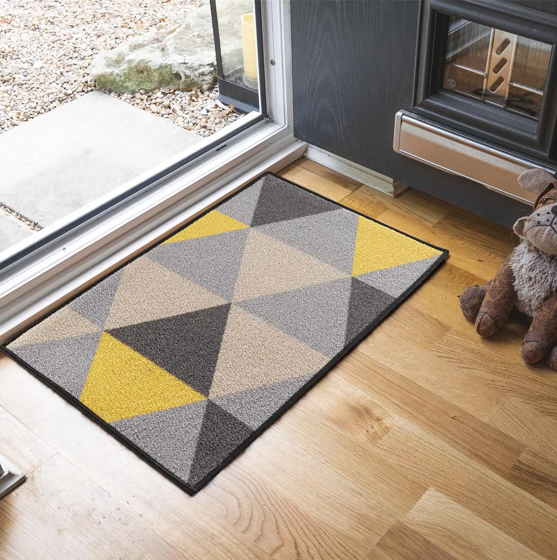 Washable Gel-Back Havana Triangle Dark Gold Rug