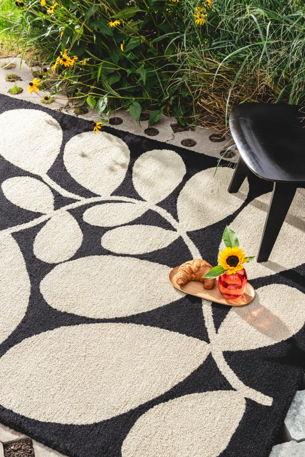 In-Outdoor Orla Kiely Sycamore Black outdoor 464205 Rug - Image 3