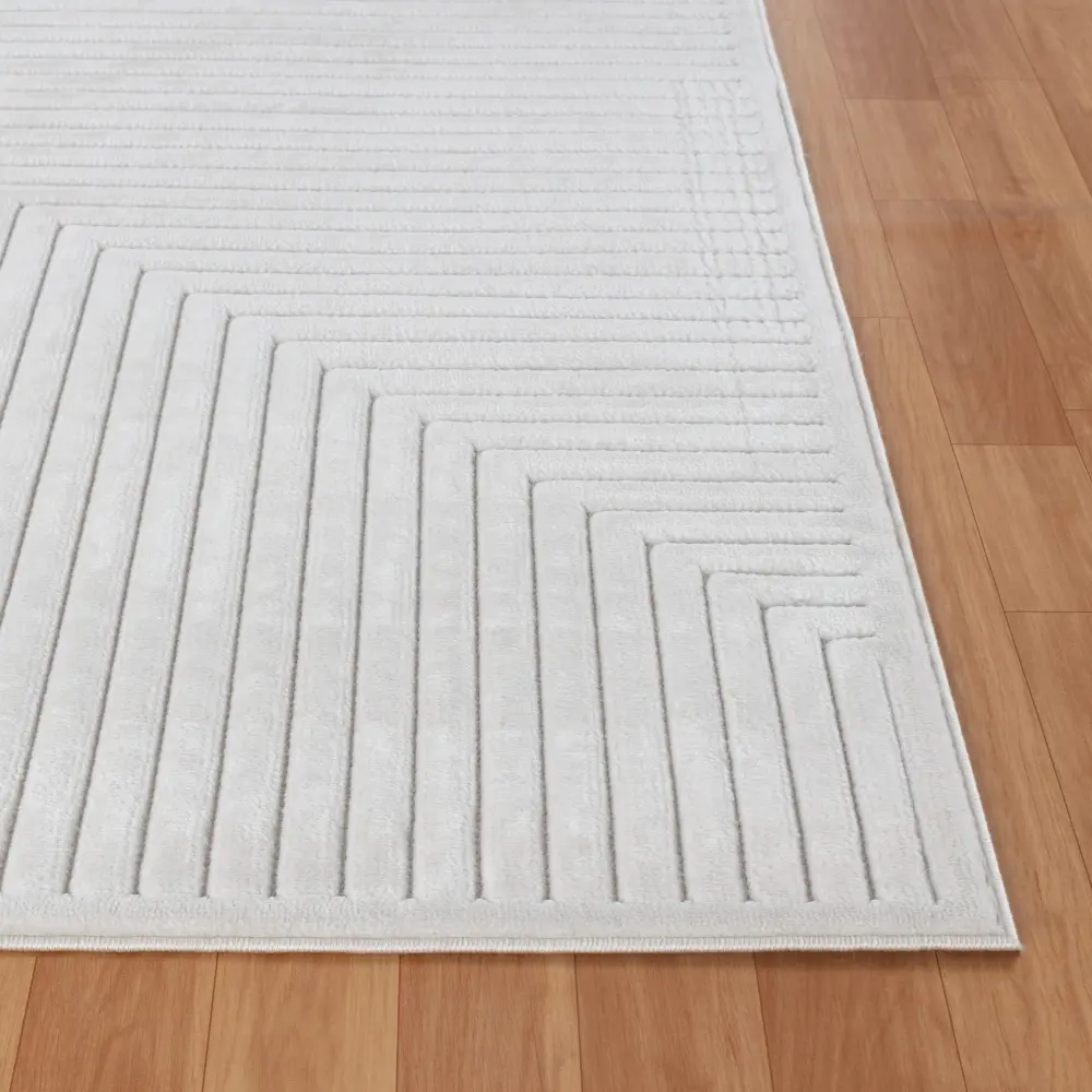 Kiyoshi In- & Outdoor 3D High & Low Pile Textured White Rug - Image 2