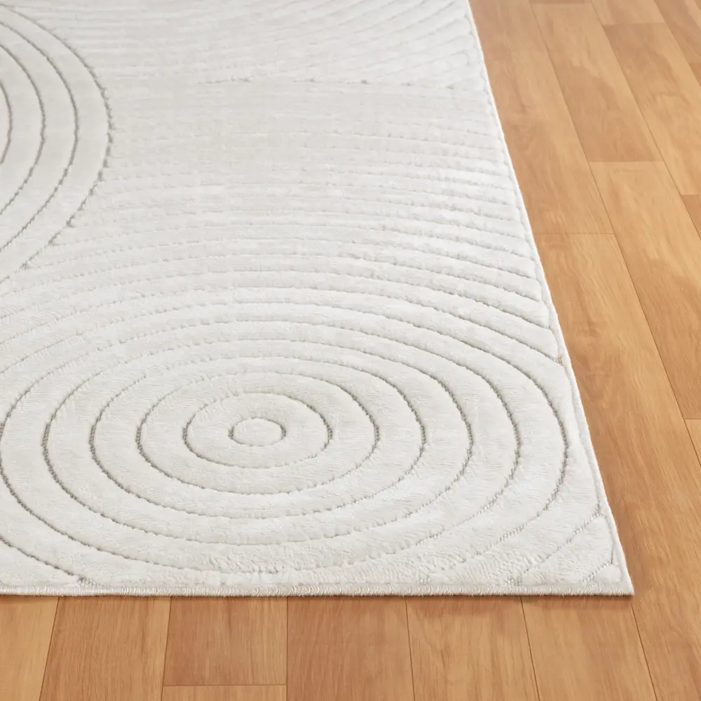 Koana In- & Outdoor 3D High & Low Pile Textured White Rug - Image 9