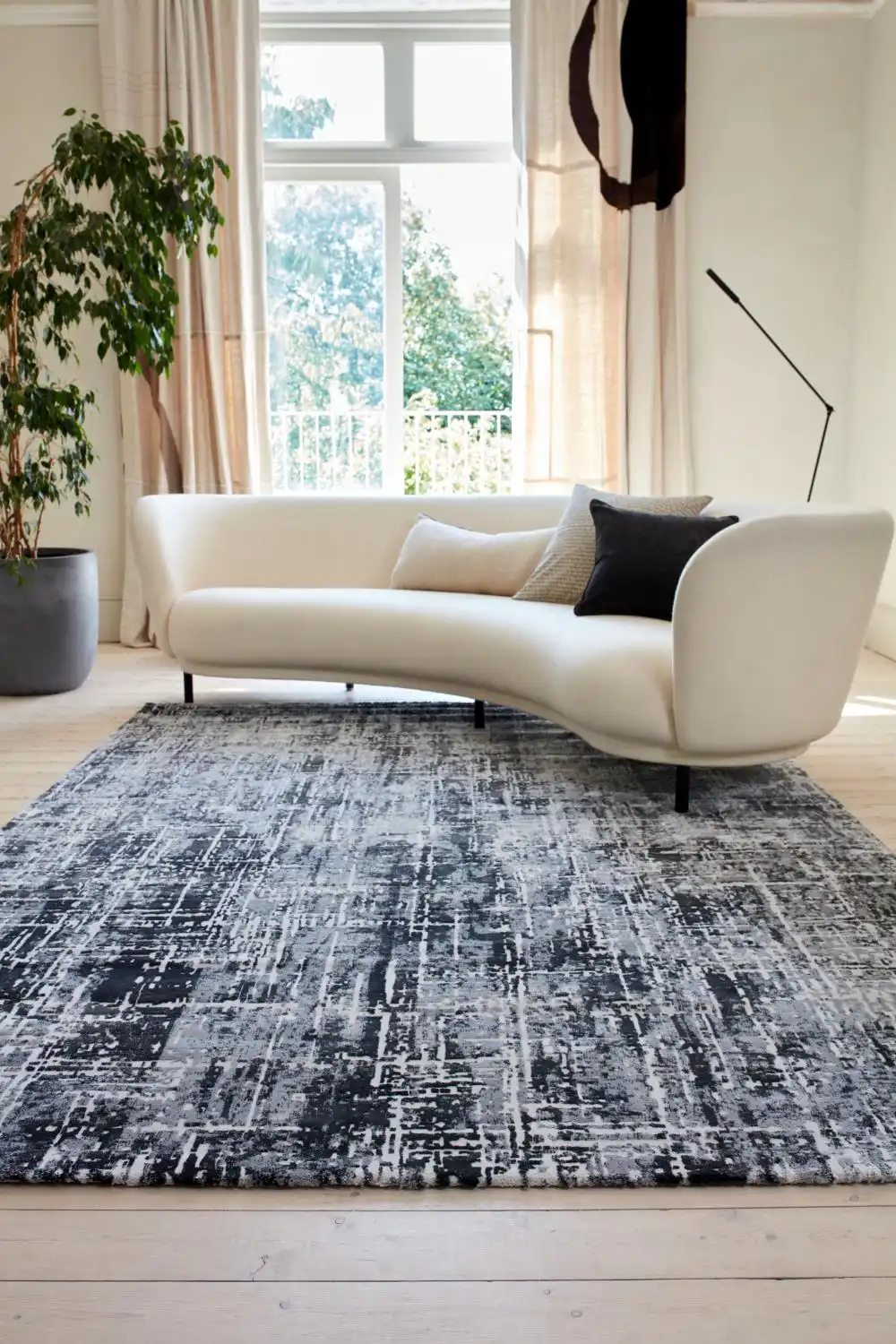 Kuza Abstract Black Rug - Image 2