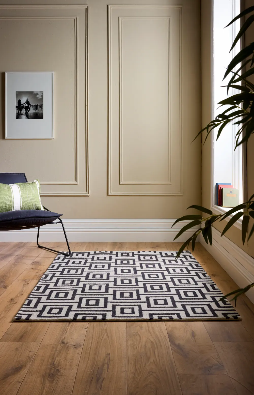 Labyrinth Black/Ivory - Image 2