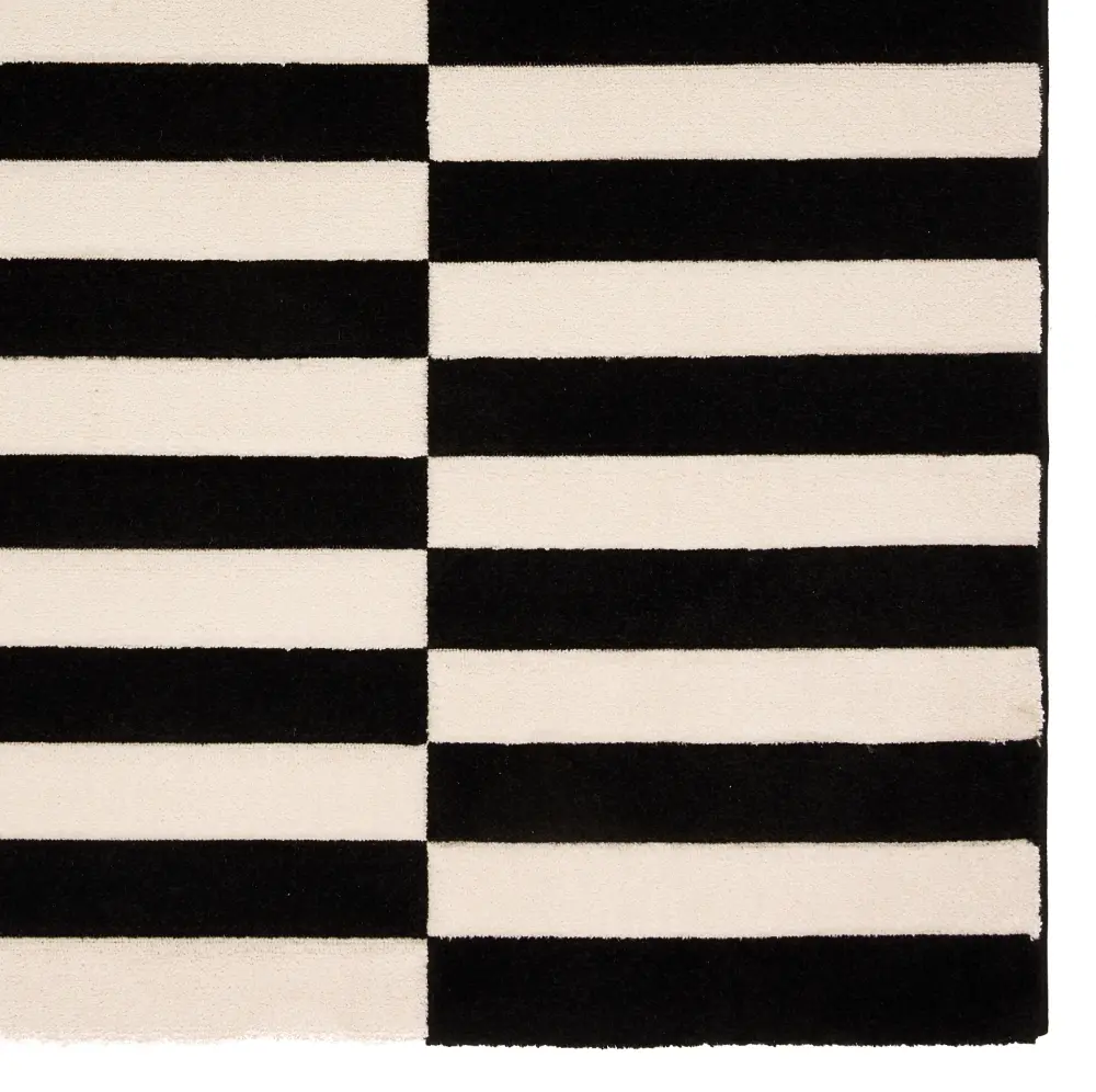 Laurence Llewelyn-Bowen Dolce Vita Black/White - Image 4