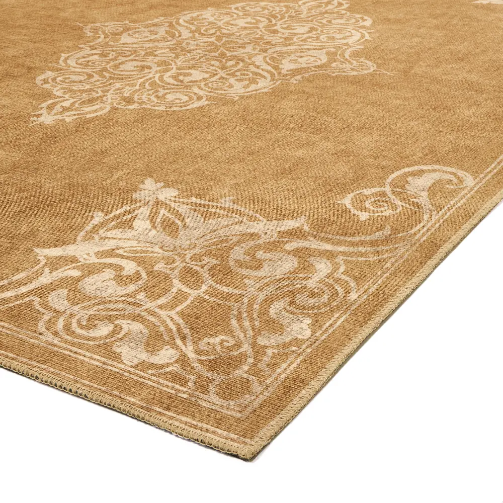 Laurence Llewelyn-Bowen Sarabande Gold - Image 4