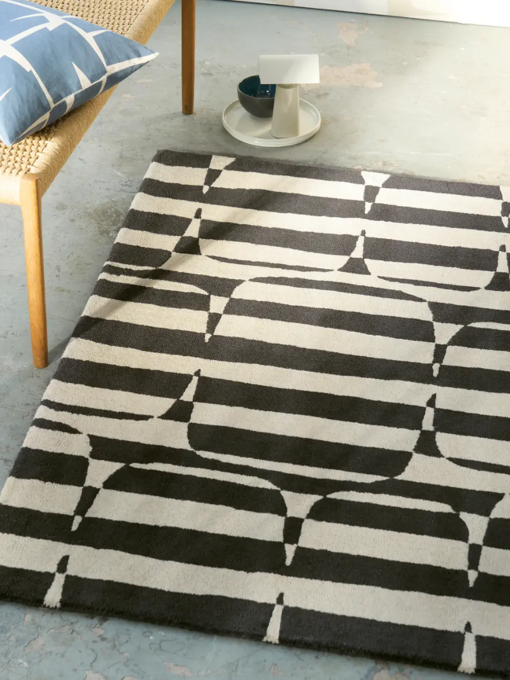 Lohko Stripe Charcoal 123105 Rug - Image 2