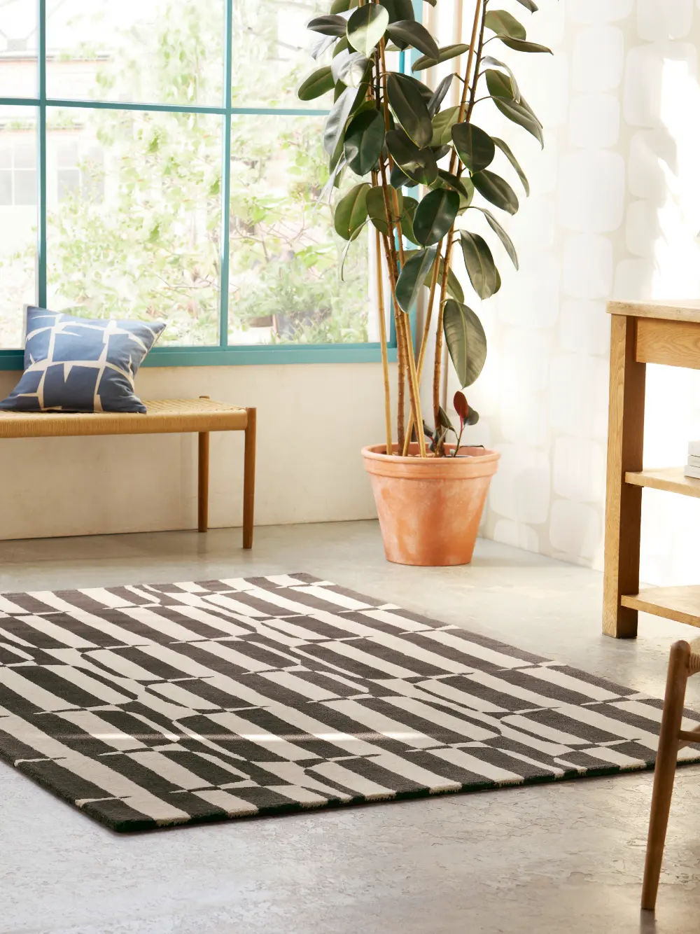 Lohko Stripe Charcoal 123105 Rug - Image 4