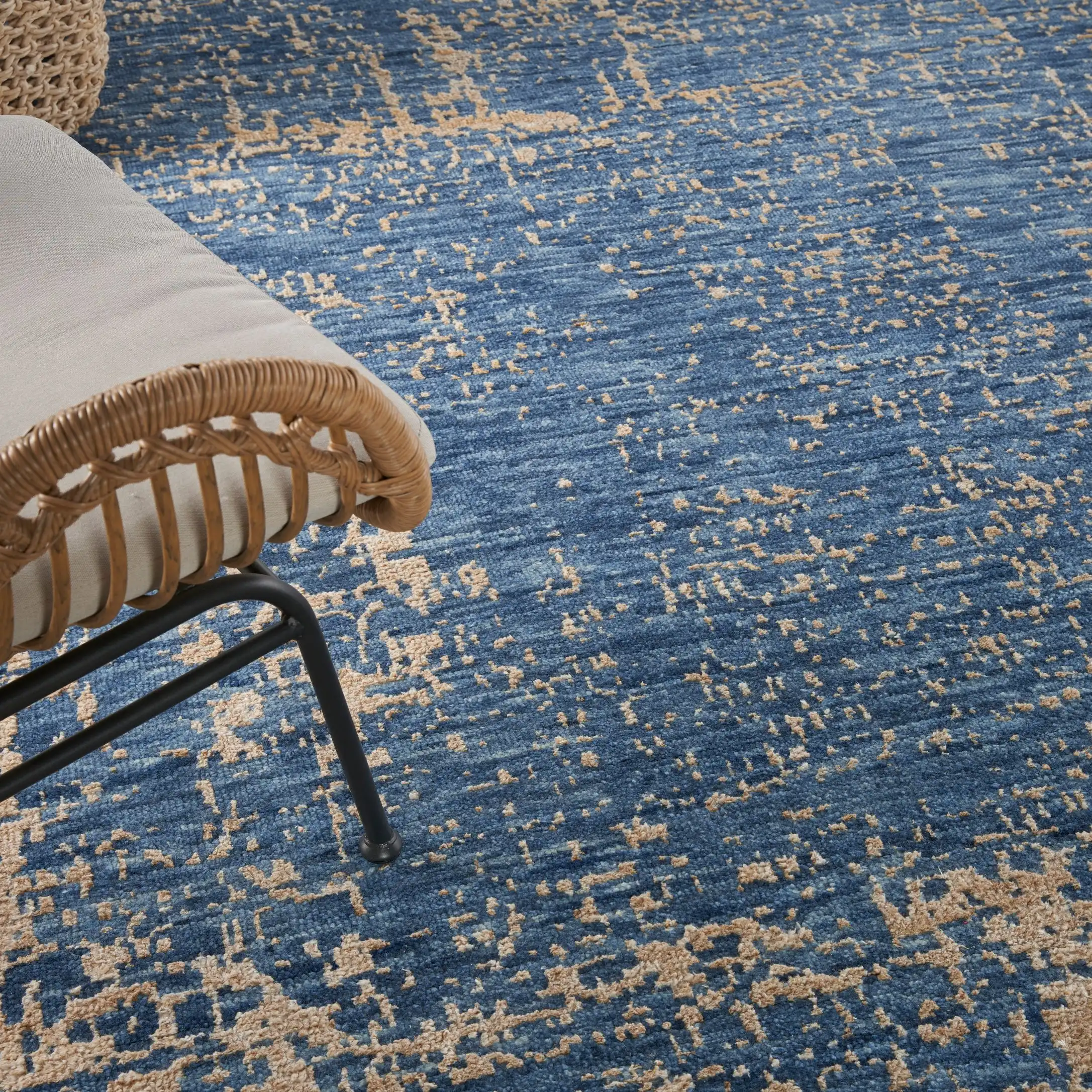 Luna LUN01 Dark Blue Mocha Rug - Image 3