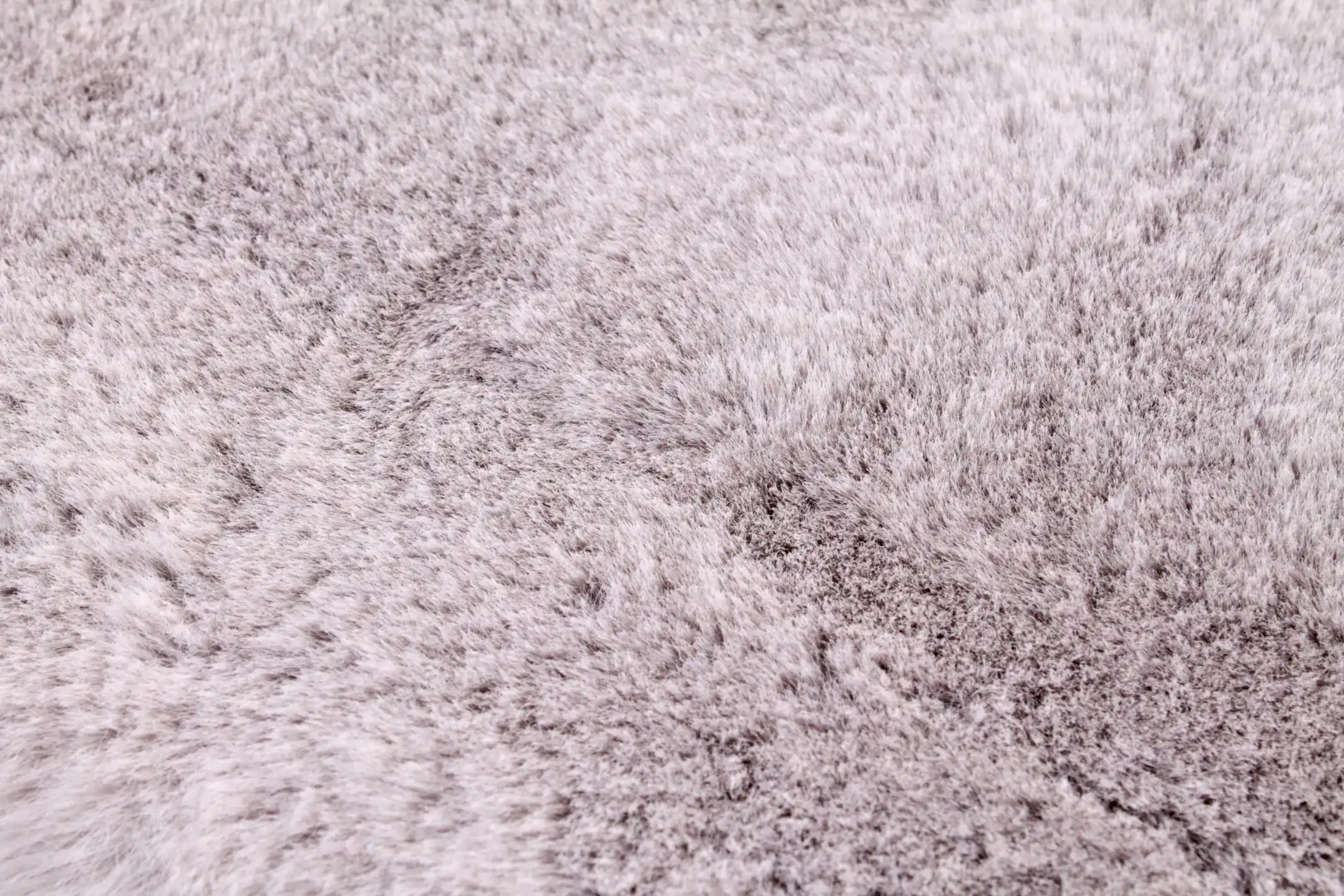 Luxe Faux Fur Silver Rug - Image 3