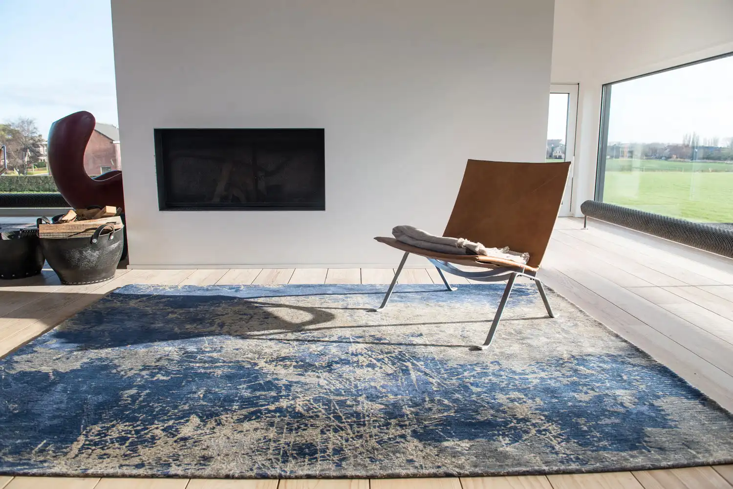 Mad Men Cracks 8629 Abyss Blue Indoor Outdoor Washable Rug - Image 4