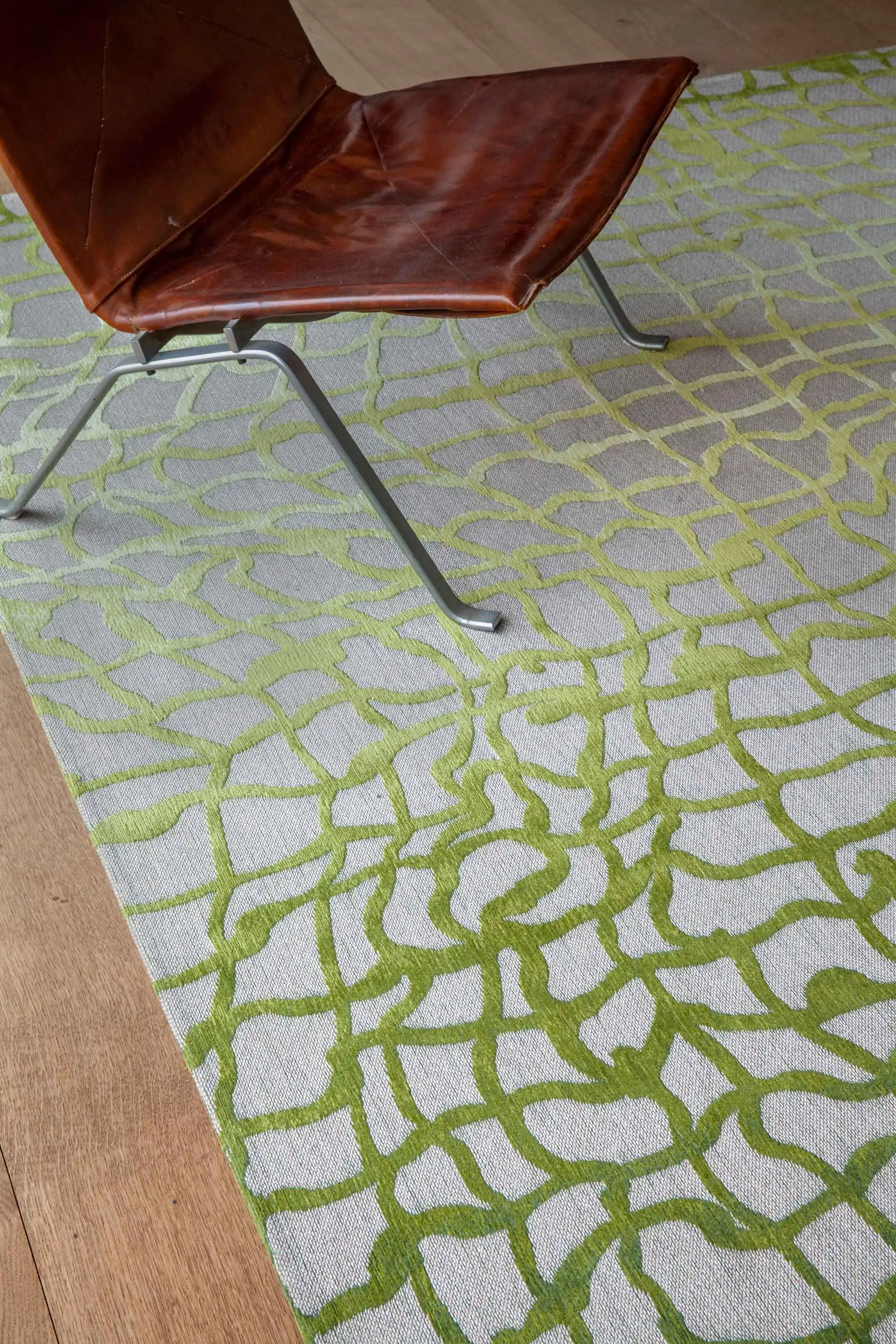 Mad Men Dedalo 9204 Republic Green Washable Rug - Image 4