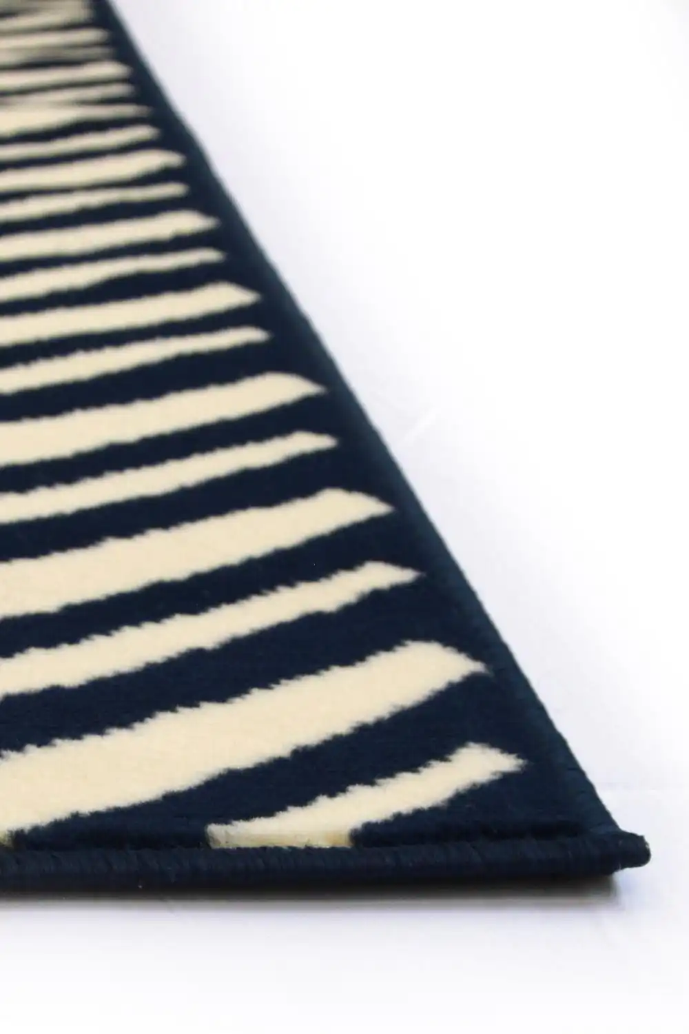 Maestro HERRINGBONE NAVY Rug - Image 4