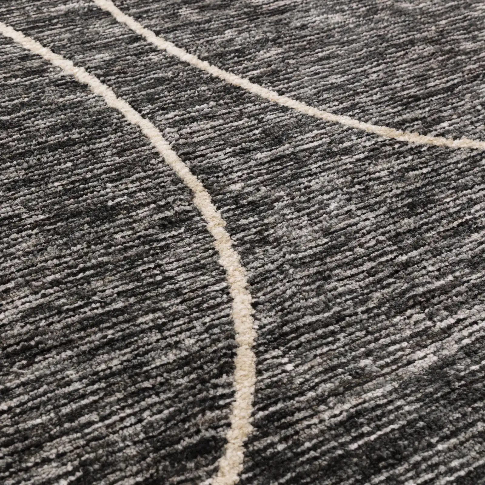 Mason Linear Rug - Image 4