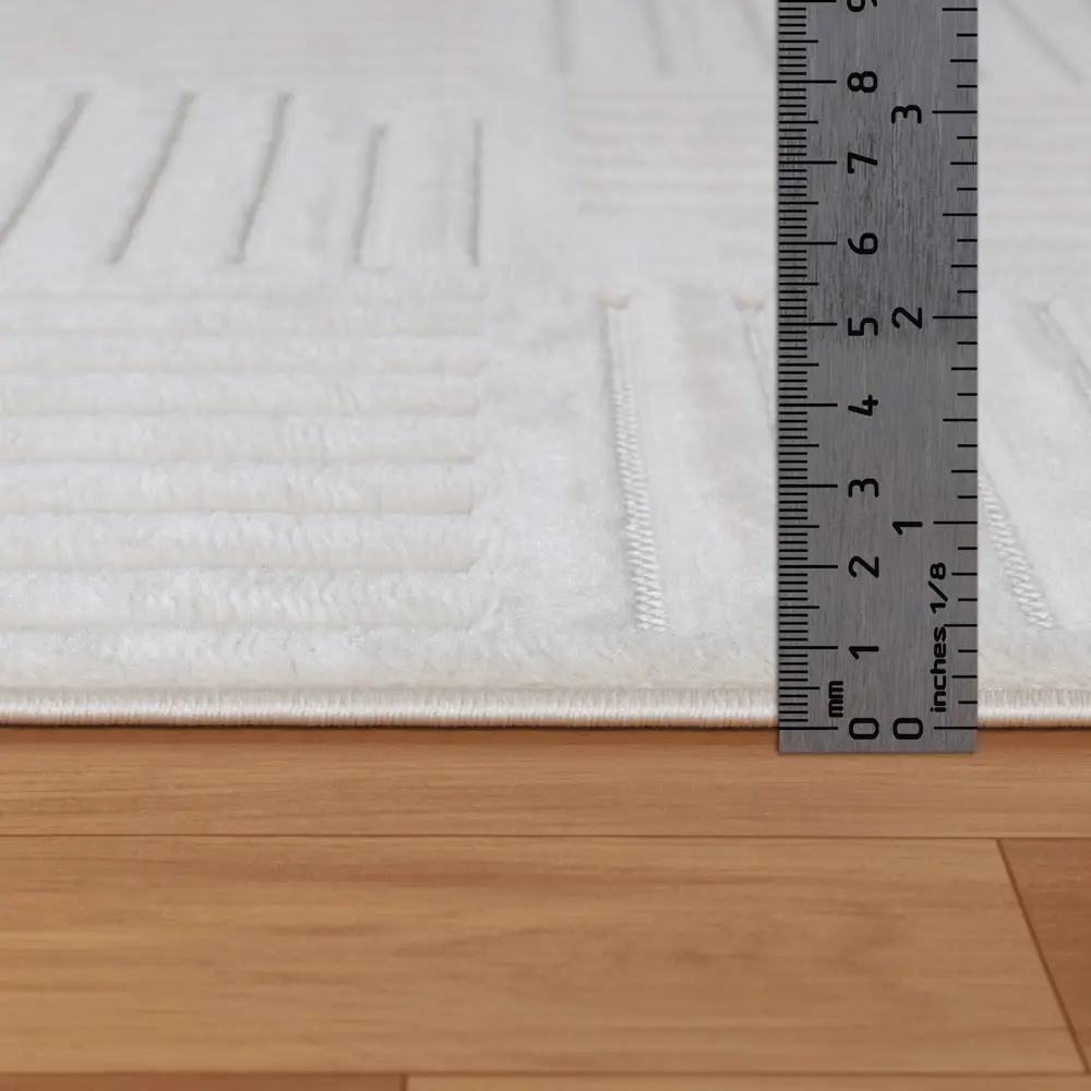 Midori In- & Outdoor 3D High & Low Pile Textured White Rug - Image 4