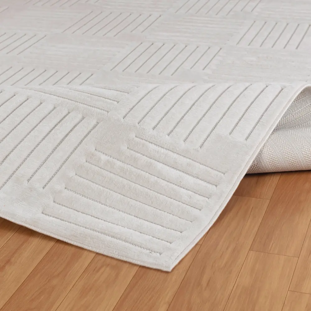 Midori In- & Outdoor 3D High & Low Pile Textured White Rug - Image 9