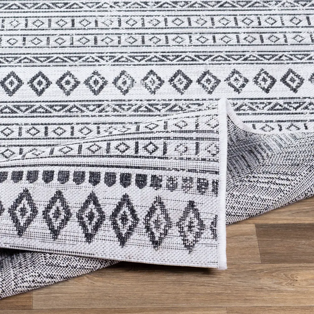 Mimi In- & Outdoor Geometric Black Rug - Image 4