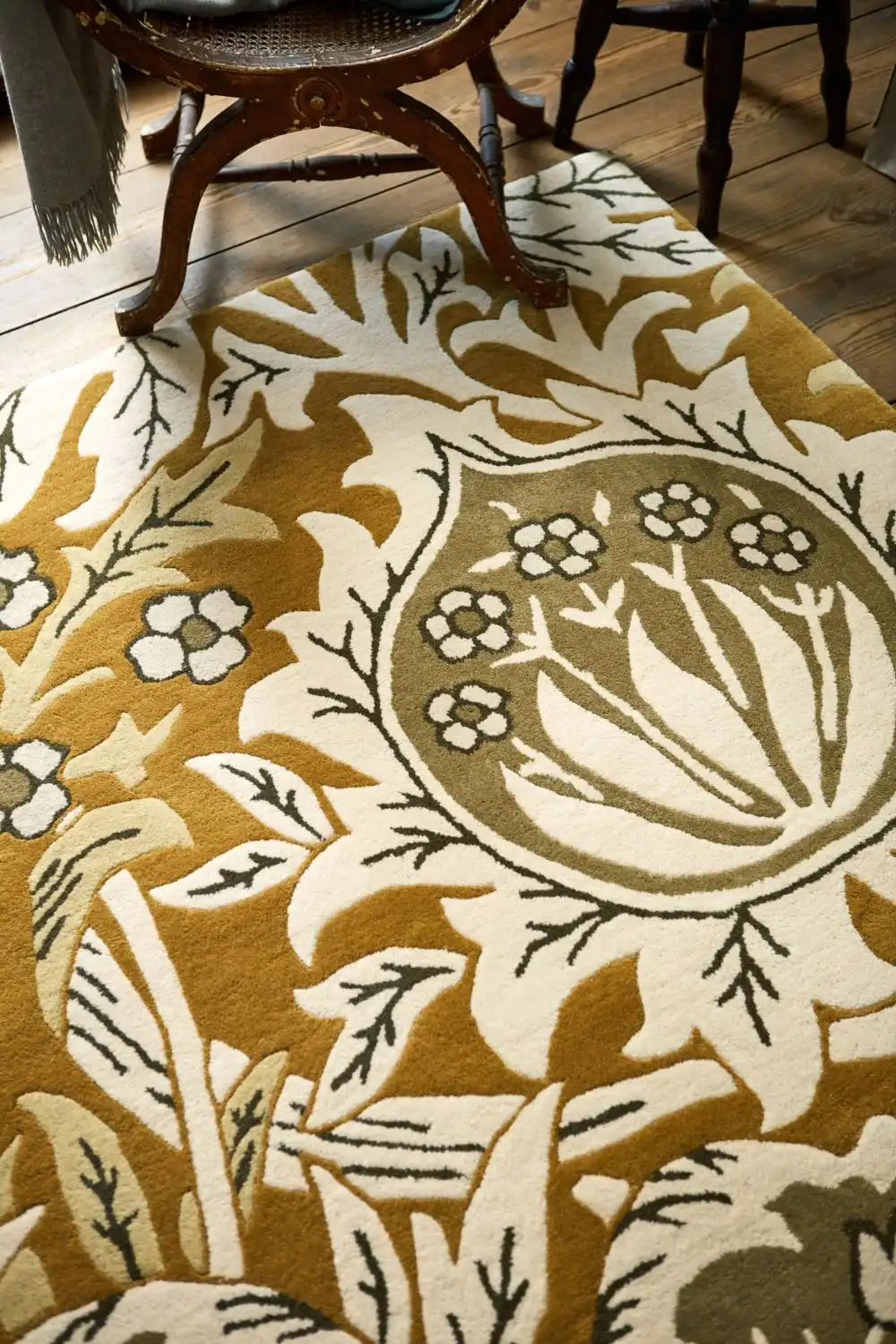 Morris & Co Elmcote Gold 127806 Rug - Image 3